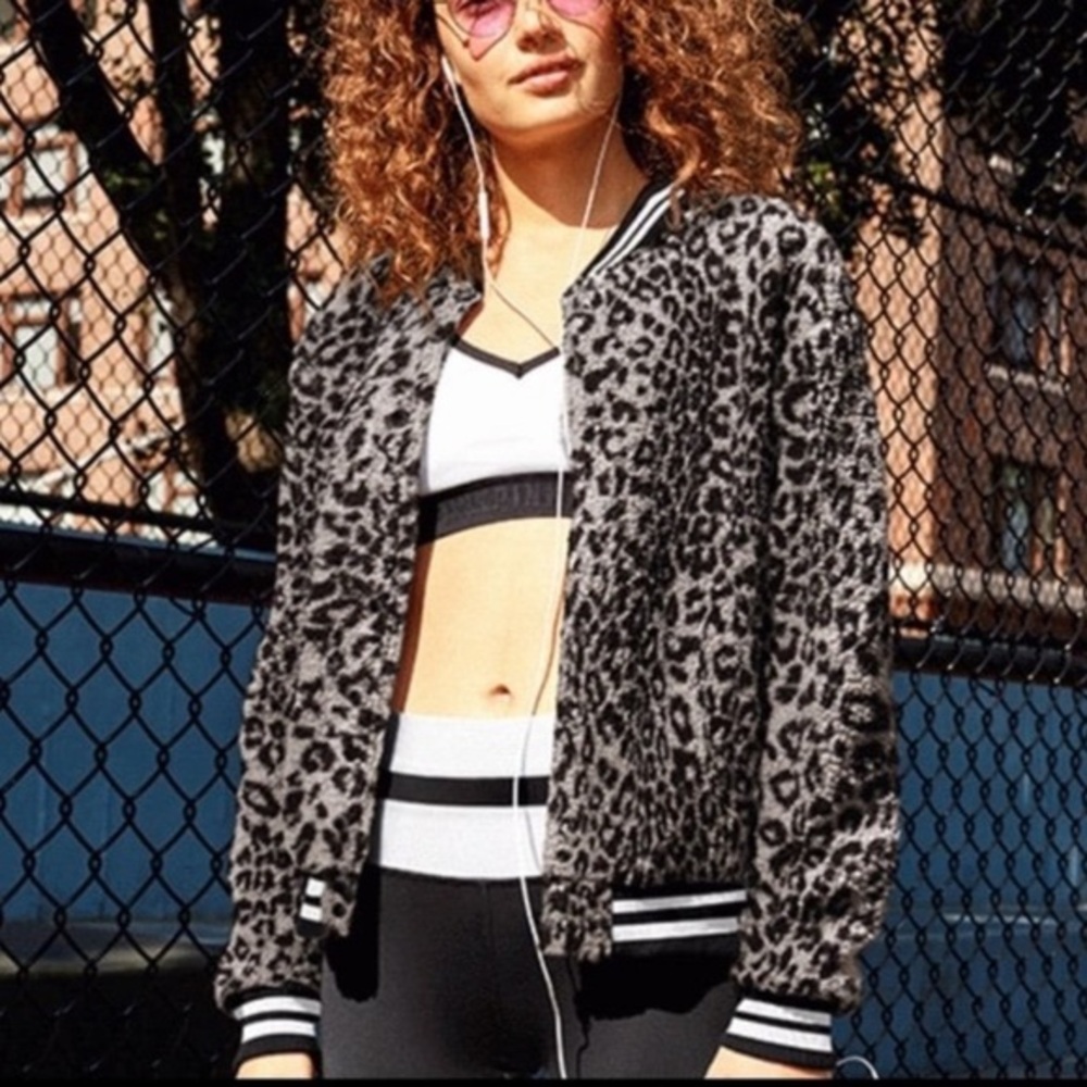 Victoria secret PINK leopard Sherpa bomber jacket